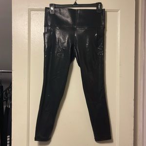 Athleta SALUTATION STASH SHINE TIGHT